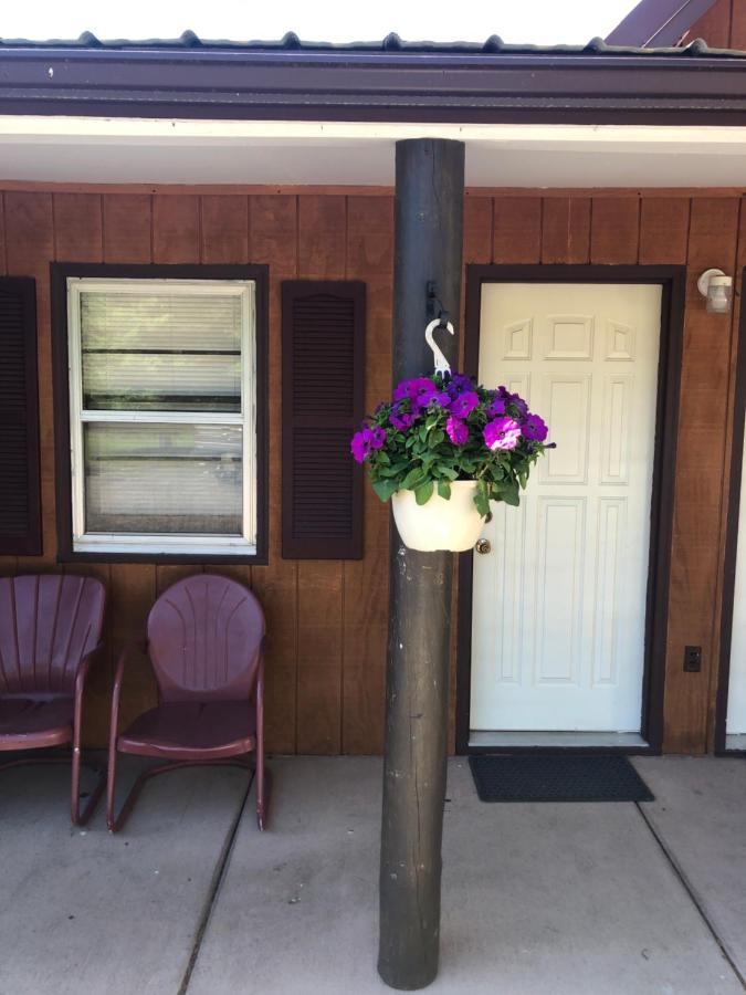 Spring Creek Inn Hill City Exteriör bild